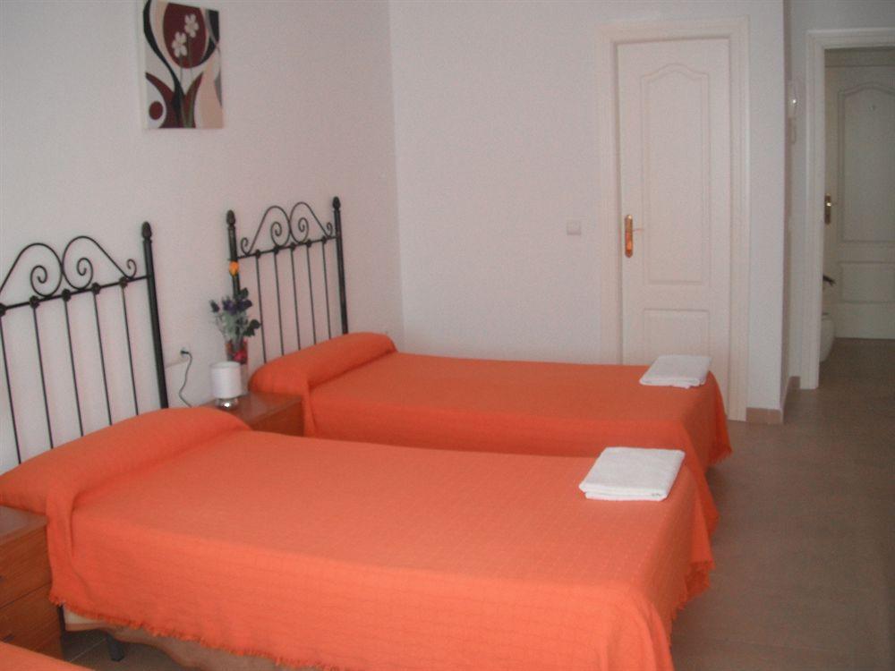 Hostal La Molina Эль-Чорро Экстерьер фото