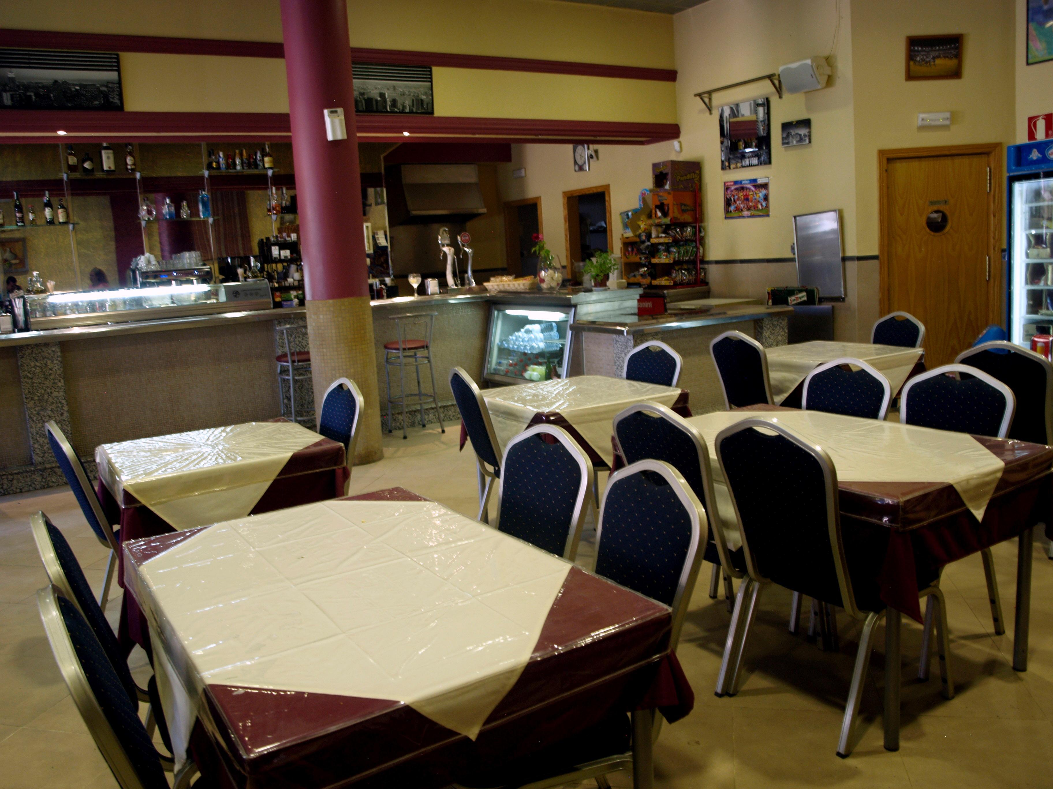 Hostal La Molina Эль-Чорро Экстерьер фото