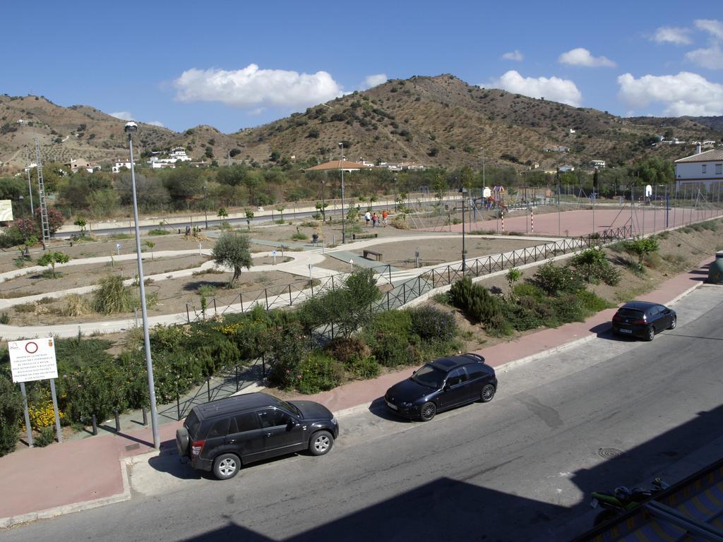 Hostal La Molina Эль-Чорро Экстерьер фото