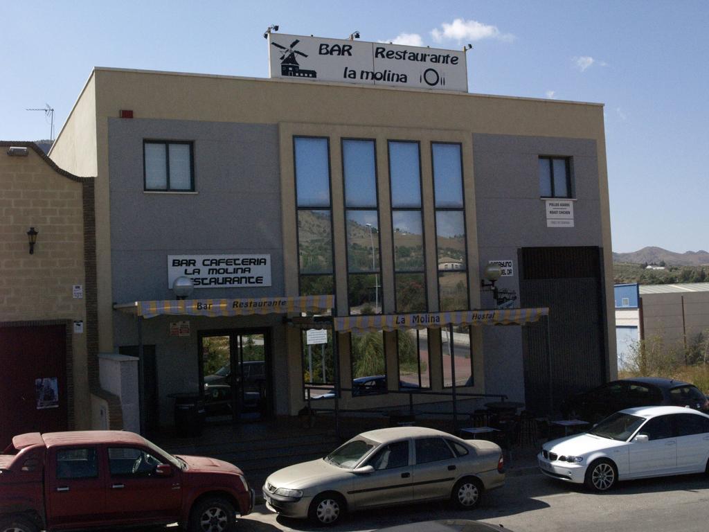 Hostal La Molina Эль-Чорро Экстерьер фото