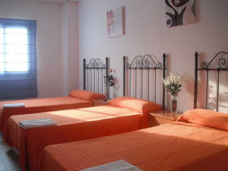 Hostal La Molina Эль-Чорро Экстерьер фото