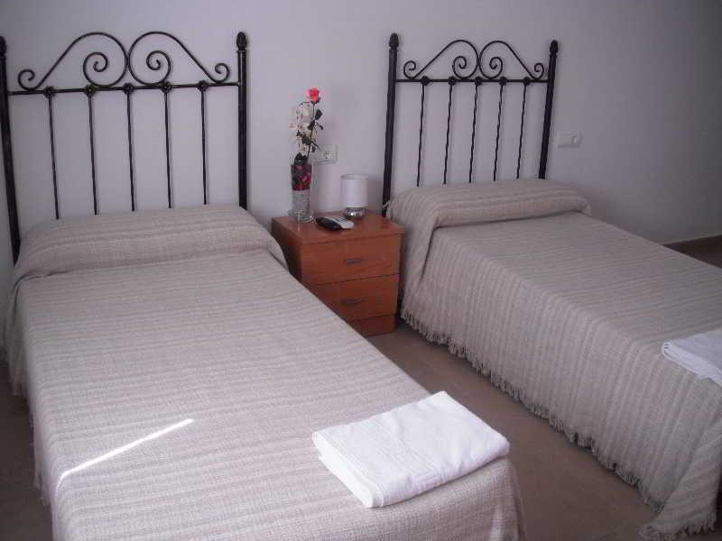 Hostal La Molina Эль-Чорро Экстерьер фото