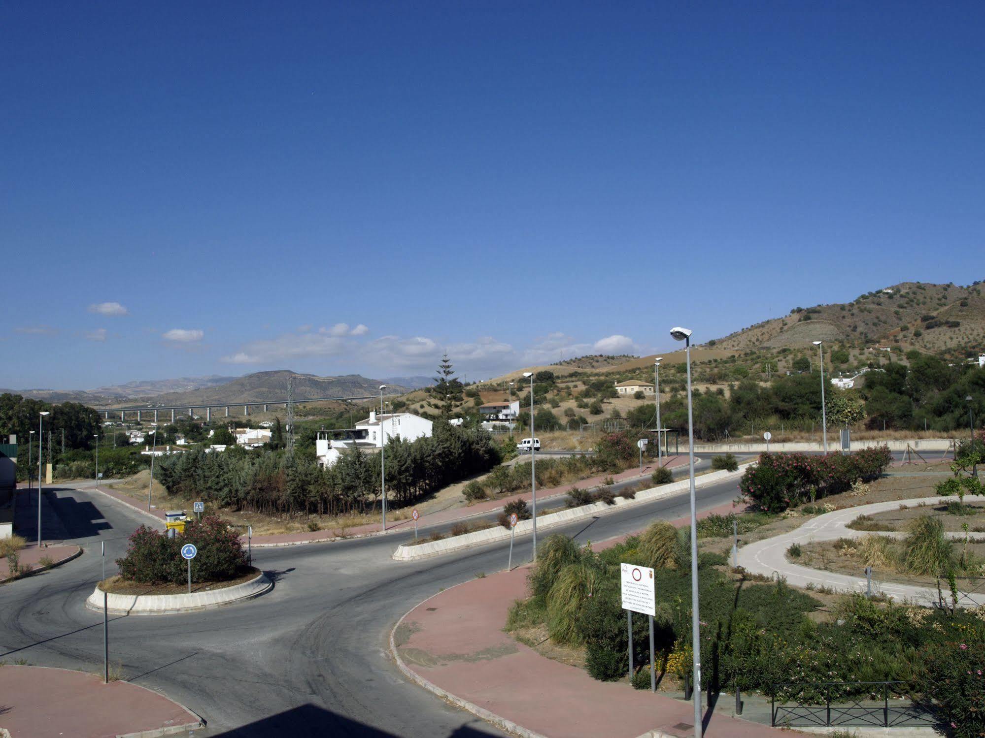 Hostal La Molina Эль-Чорро Экстерьер фото